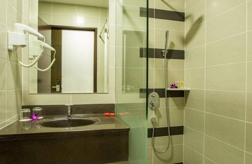 Kusial Hotel | Humaira Hotel