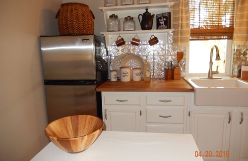 Vista Casa | Hummingbird Cottage un retiro de estilo de granja