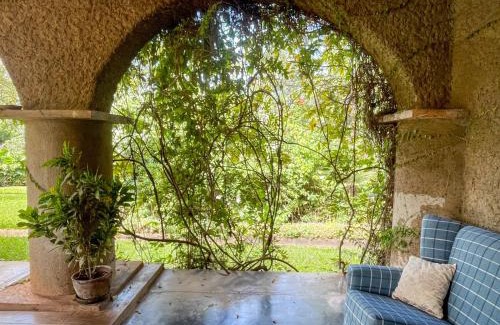 Thyolo Cabina | Huntingdon House and Chawani Bungalow