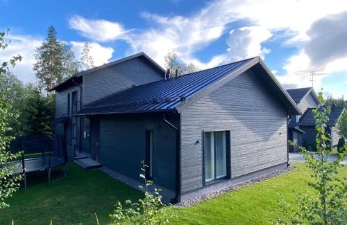 Lahti Apartamento | Huoneisto elokuvateatterilla Studio apartment with the movie theater