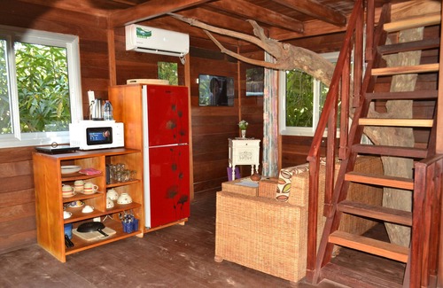 Kribi Cabina | Hut in the old Mangoo tree . Breakfast incl