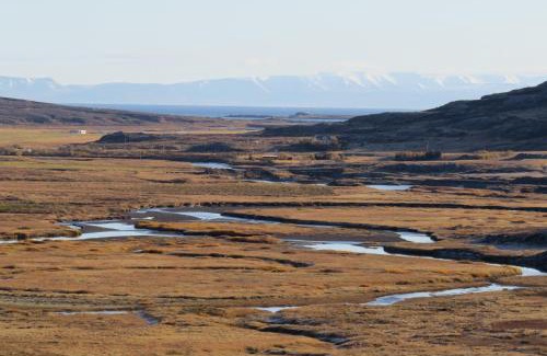 Holmavik Casa | Hvammur 1 with private hot tub