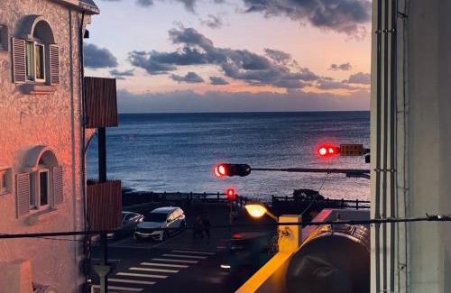 Sail Rock Beach Casa | I墾丁船帆石海景 IG kenting timehouse beach villa I k歌I麻將I廚房I國旅卡特約I可包棟