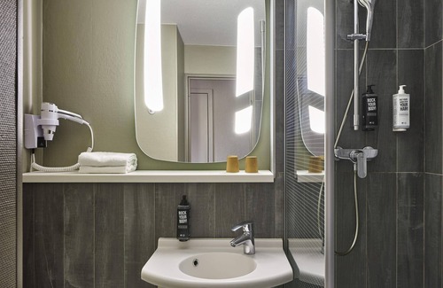 Emerainville Hotel | ibis Marne La Vallee Emerainville