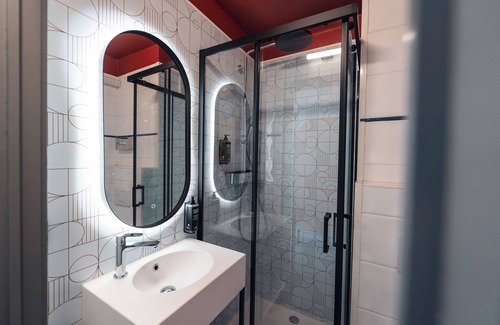 Aeropole Science Park Hotel | Ibis Styles Charleroi Airport Aero44