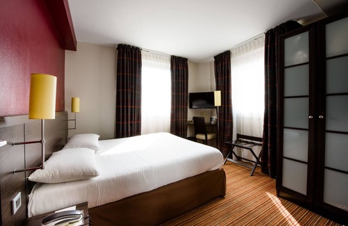 Nantes Centre Hotel | ibis Styles Nantes Centre Place Royale