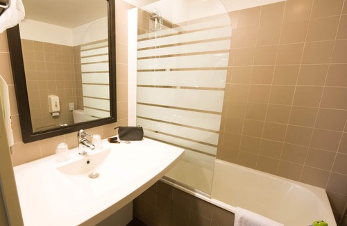 Nantes Centre Hotel | ibis Styles Nantes Centre Place Royale