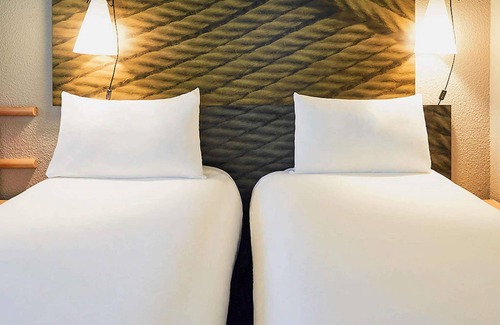 La Seyne-sur-Mer Hotel | ibis Toulon La Seyne Sur Mer