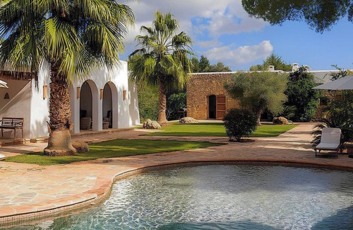 Santa Eulalia del Río Villa | ibiza farmhouse hotel la finca agroturismo can bet