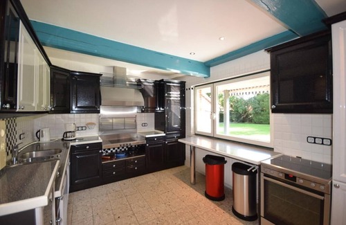 Wiarden Apartamento | Ideal para grupos grandes y reuniones familiares. Ropa de cama y toallas incluidas.