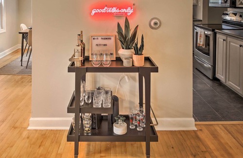 Allouez Casa | Ideal Green Bay Home < 3 Mi to Lambeau Field!