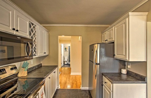 Allouez Casa | Ideal Green Bay Home < 3 Mi to Lambeau Field!