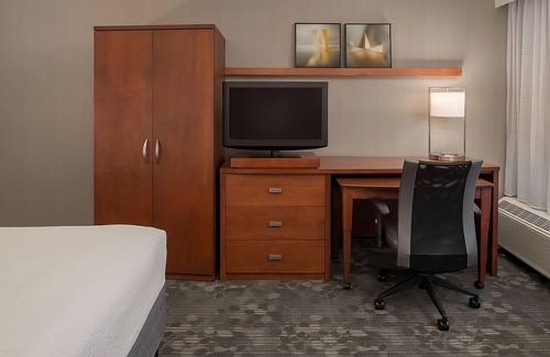 Bridle Trails Complejo | Ideal Mix of Comfort and Value! Near Cougar Mountain Regional Wildland Park