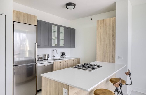 West Loop Apartamento | Ideal West Loop 1BR w/ Pool, Coworking & Gym, 1 block to L, by Blueground