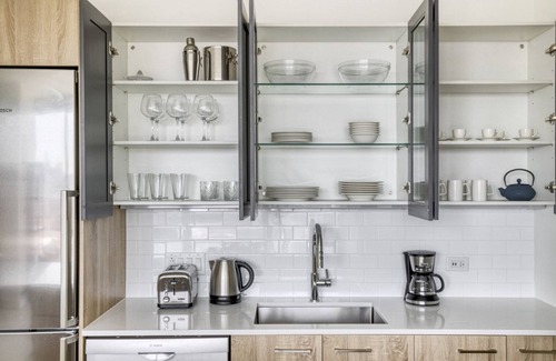 West Loop Apartamento | Ideal West Loop 1BR w/ Pool, Coworking & Gym, 1 block to L, by Blueground