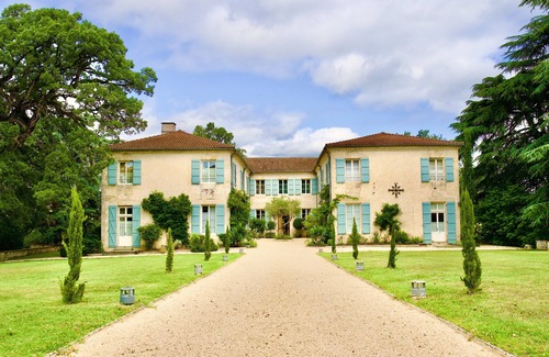 Laplume Casa | Idyllic French château surrounded by rolling hills- Chateau de Lassalle