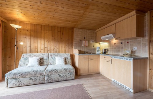 Moso in Passiria Apartamento | Idílico apartamento vacacional Wasserfall Jogglanderhof con balcón