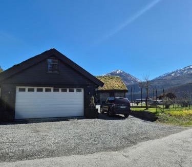 Forde Casa | Idyllic house with views - close to nature