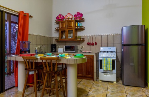 Esterillos Apartamento | Iguana apartmento 3— 5 min walk to the beach!