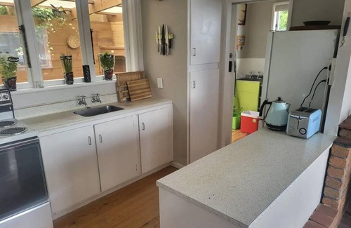 Doubtless Bay Cabaña | IkaRua Cottage - Idyllic waterside cottage with stunning views of the harbour.