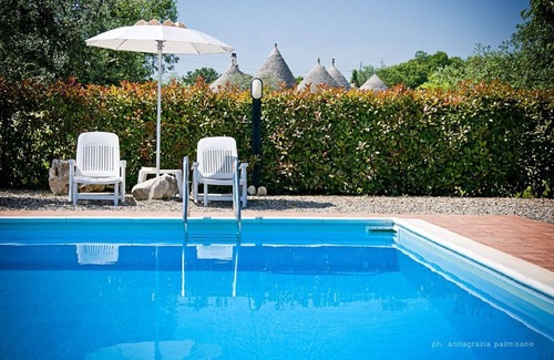 Martina Franca Casa | Il Panoramico: trullo house from the 1800s with a view of the vineyard and the Valle d'Itria