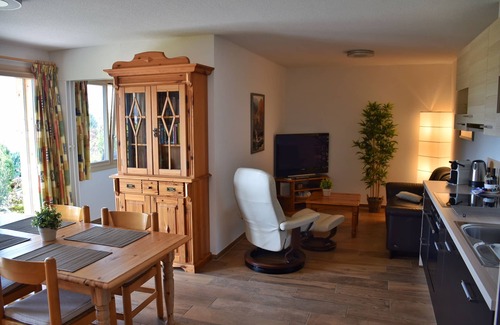 Goldiwil Chalet De Esquí | "Im Bergli", nuevo chalet de vacaciones (2014) con impresionantes vistas y conexión inalámbrica a internet gratuita.