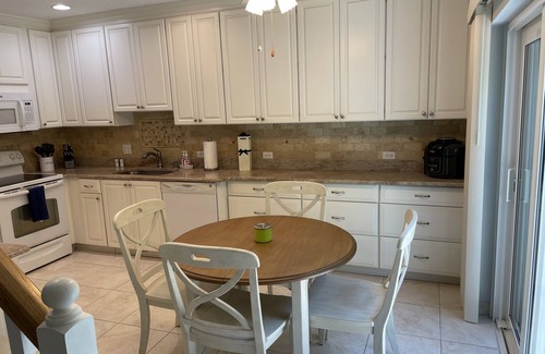 Englewood Villa | Immaculate Beach Villa with boat dock on Lemon Bay