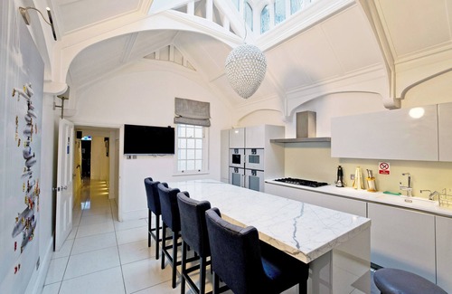 Belgravia Apartamento | Imperial Victoria Square