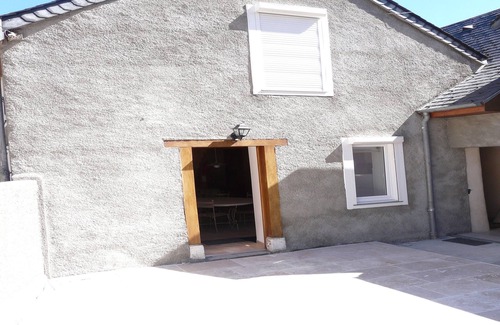 Clarac Casa | En Marignac, casa de 70m2, todo confort, con patio cerrado. (5 personas)