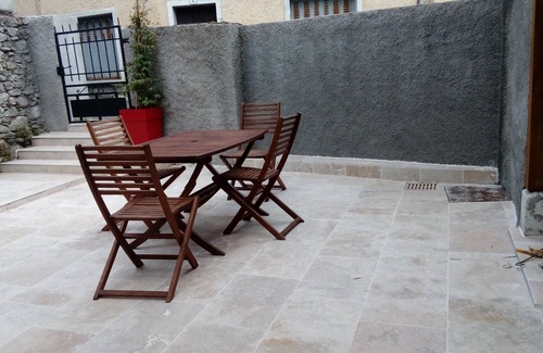 Clarac Casa | En Marignac, casa de 70m2, todo confort, con patio cerrado. (5 personas)