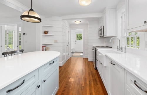 Dorset Casa | In the Heart of Dorset Village