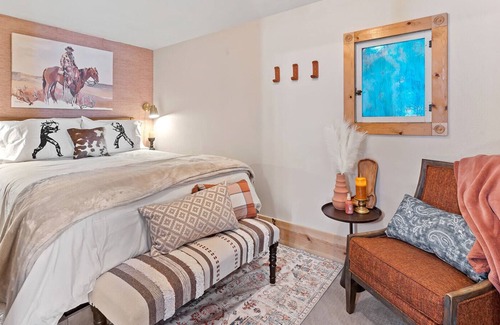 Idaho City Casa | In-Town Remodeled Boardwalk House w/ Saloon | Hot Springs