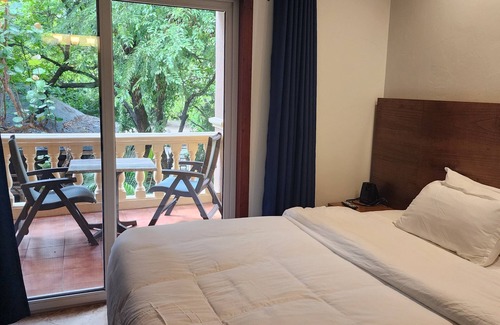 Antoneys Cay Complejo | PRIVATE TRANSPORT FROM AIRPORT INCLUDED CUSTOM FURNITURE KING BEDROOMS