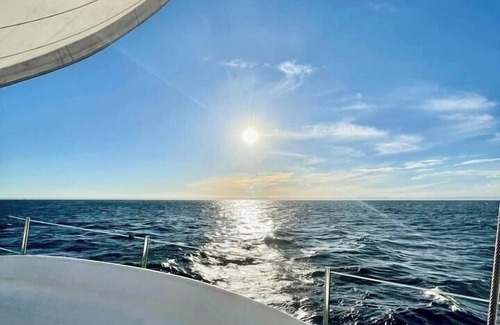 La Paz Alquiler De Eote | Pasar la noche en el agua, hacer una excursión de un día o alquilar una isla durante la noche.