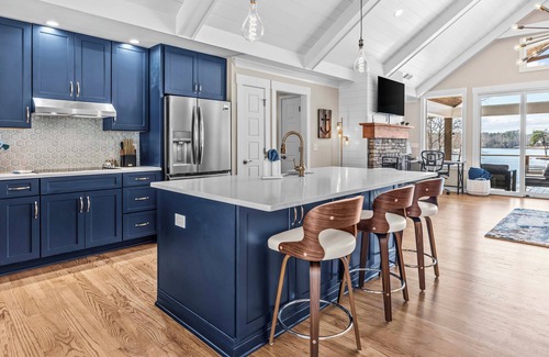 Eatonton Casa | Incredible Lakefront Sunsets at the completely renovated Paradise Pointe
