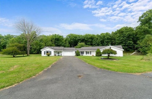 Chester Casa | Incredible Ranch in the Woods - Peace and Luxury!