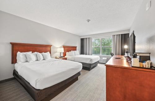 Marinette Hotel | Independence Stay Hotel & Suites