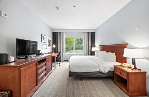 Marinette Hotel | Independence Stay Hotel & Suites