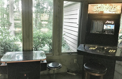 Vermilion Casa | INDOOR POOL, game room, 6 BRs, 4.5 bath, sleeps 14, wheelchair access, pets ok!