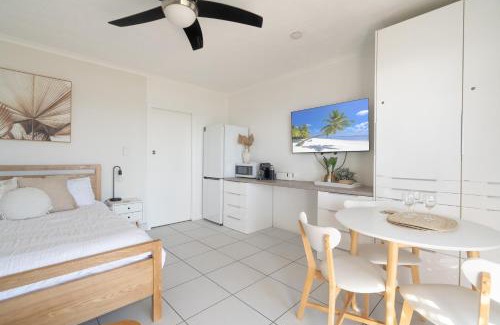 Dolphin Heads Complejo | Indulge Beachfront at Dolphin Heads Resort - Lousha Bach