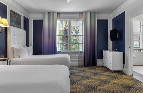 Park West Hotel | Inn At The Park