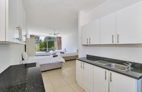 Greater Johannesburg Metropolitan Area Hotel | Inn & Out Sandton Park