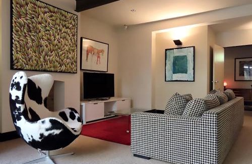 Hobart Central Business District Casa | Inner City Executive Living