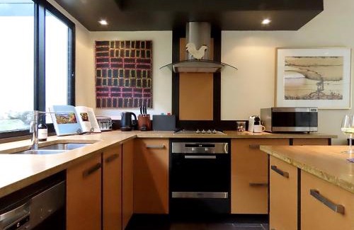 Hobart Central Business District Casa | Inner City Executive Living