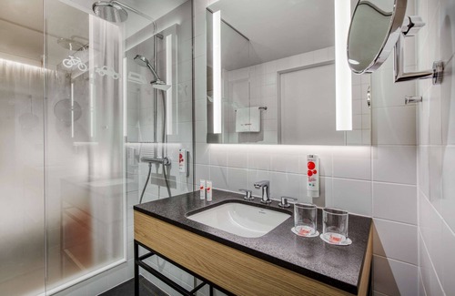 Ruemlang Hotel | IntercityHotel Zurich Airport