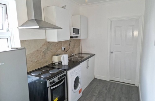 Clayhall Apartamento | Inviting 2-bed Apartment in Ilford