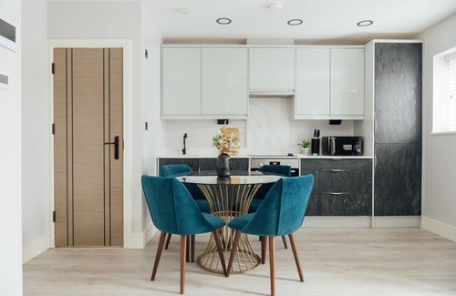 Dorking Apartamento | Inviting 2BR House in Dorking