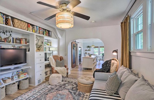 Apple Creek Casa | Inviting Home with Pergola Near Amish Country!