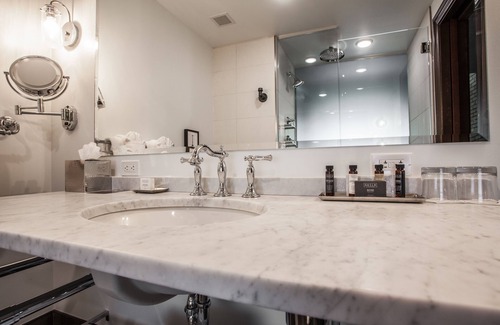 Indianapolis Hotel | Ironworks Hotel Indy