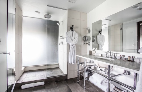 Indianapolis Hotel | Ironworks Hotel Indy